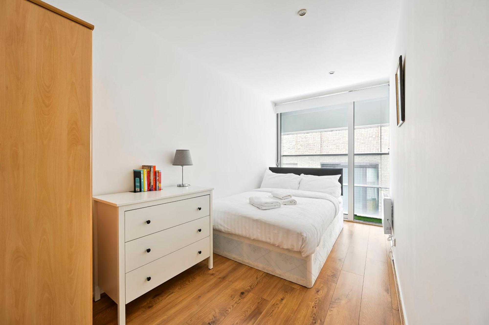 Lovely 2-Bed, Sleeps 6, Near Stratford Station & Abba Voyage, Londyn Zewnętrze zdjęcie